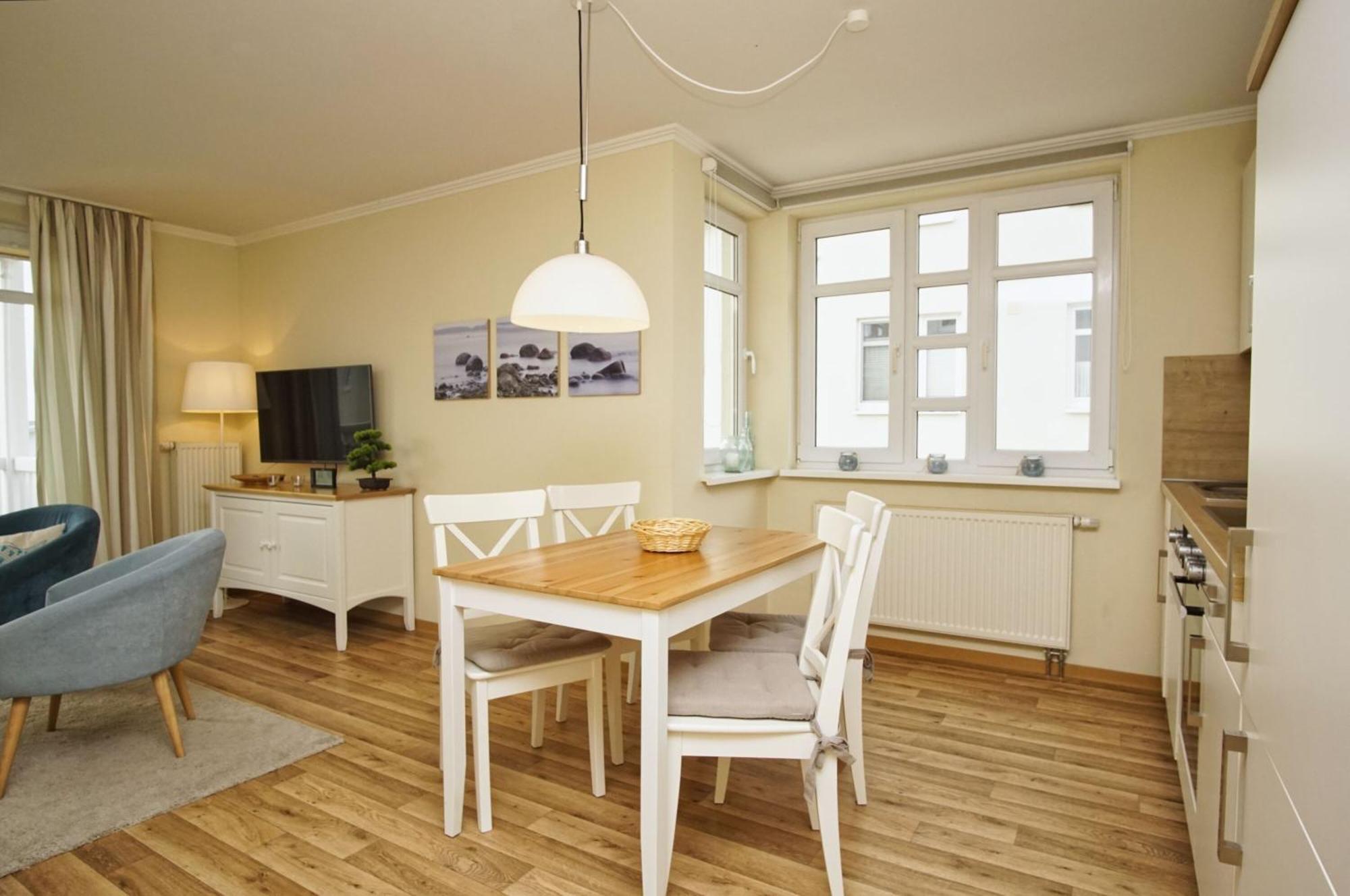 Mit Meerblick Und Balkon, Gratis Nutzung Vom Ahoi Erlebnisbad Und Sauna In Sellin - Meeresblick Fewo 38 奥斯特巴德·哥伦 外观 照片