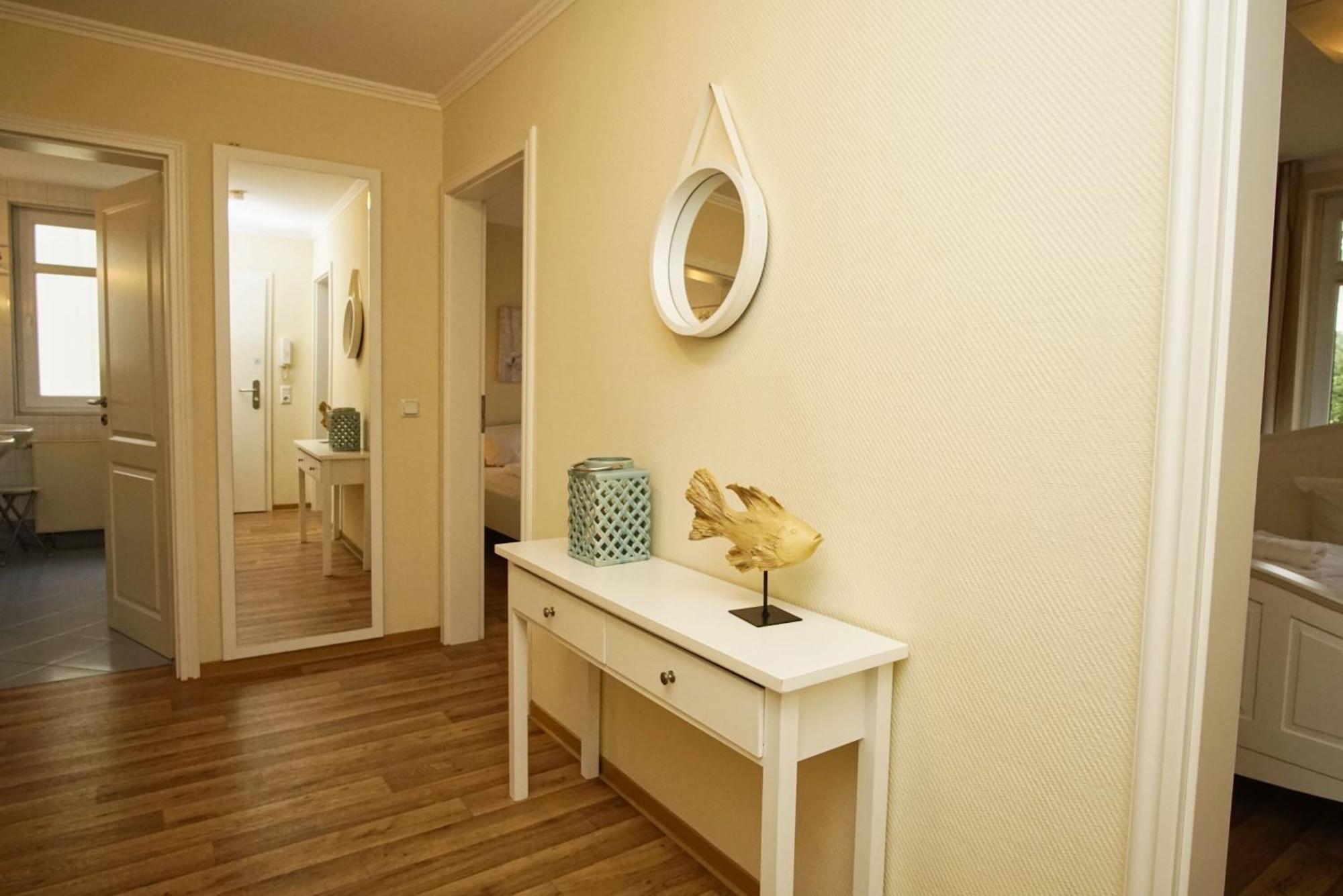 Mit Meerblick Und Balkon, Gratis Nutzung Vom Ahoi Erlebnisbad Und Sauna In Sellin - Meeresblick Fewo 38 奥斯特巴德·哥伦 外观 照片